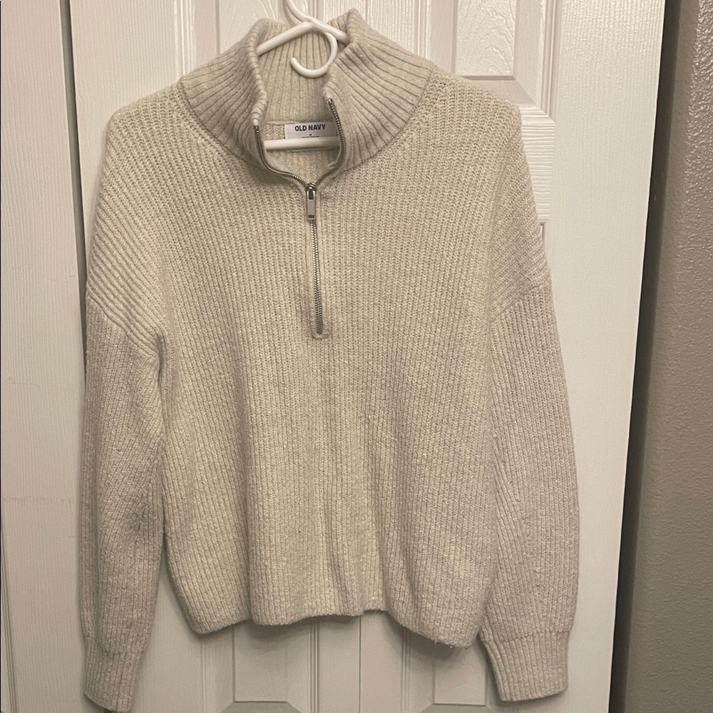 Old Navy Women's Light Gray Cowl Neck Sweater
